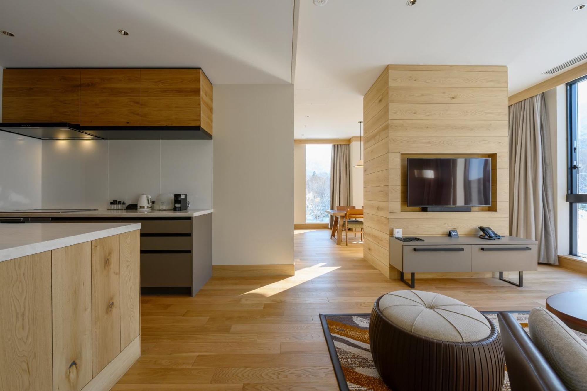 Yu Kiroro, Ski-in Ski-out Luxury Residences Akaigawa